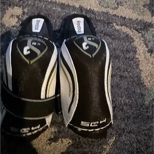 Reebok Black & White youth hockey elbow pads